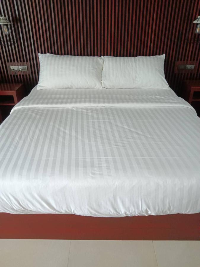 Beach House By Rose Massage Nai Thon Beach Buitenkant foto