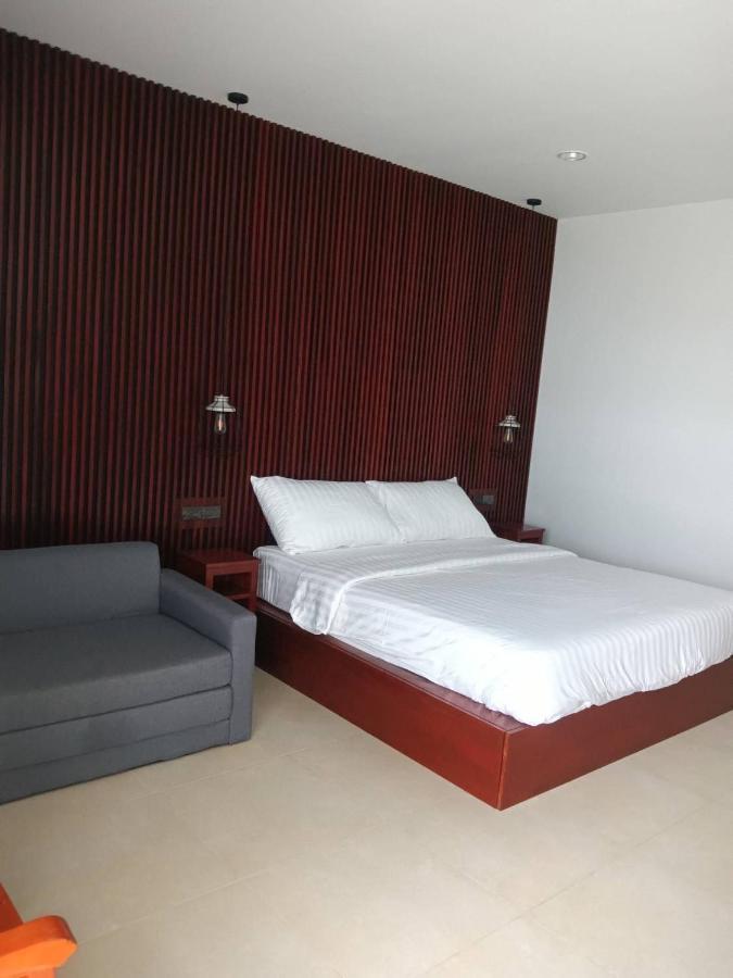 Beach House By Rose Massage Nai Thon Beach Buitenkant foto
