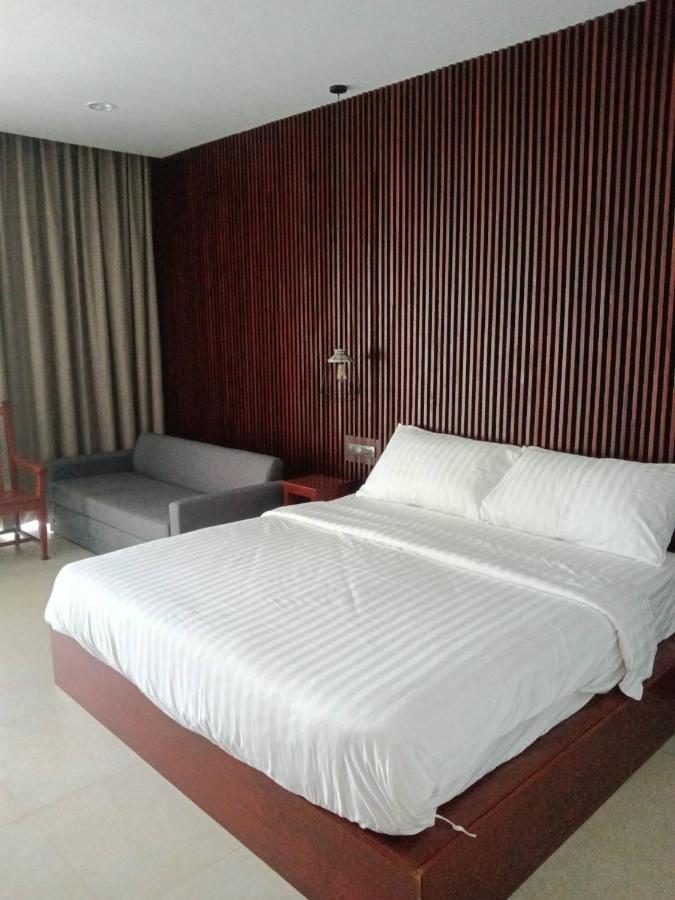 Beach House By Rose Massage Nai Thon Beach Buitenkant foto