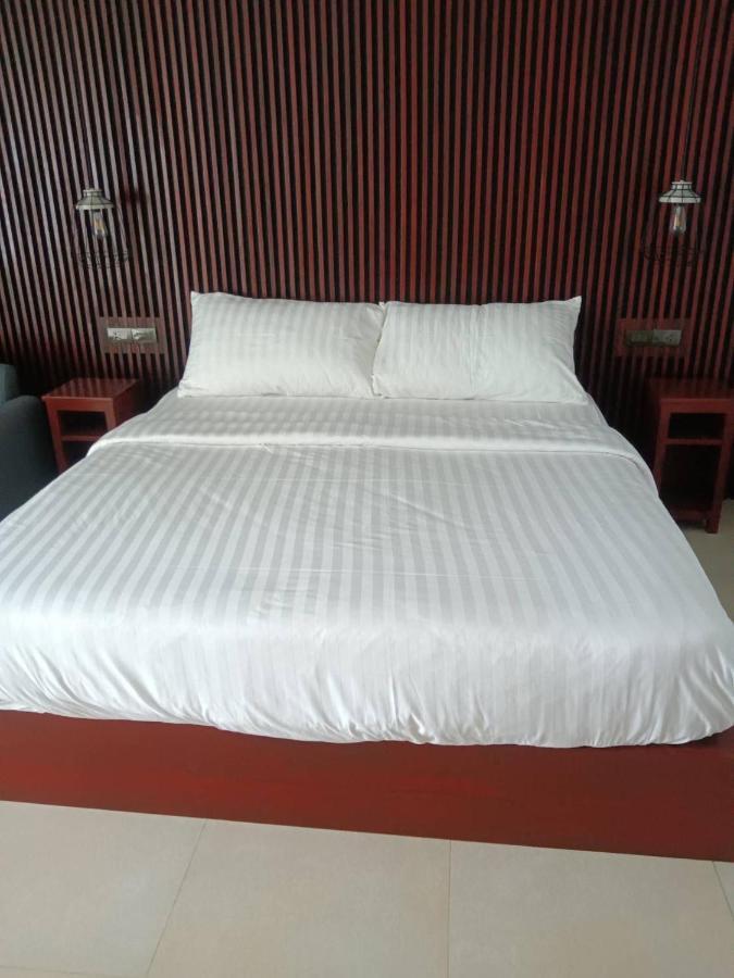 Beach House By Rose Massage Nai Thon Beach Buitenkant foto