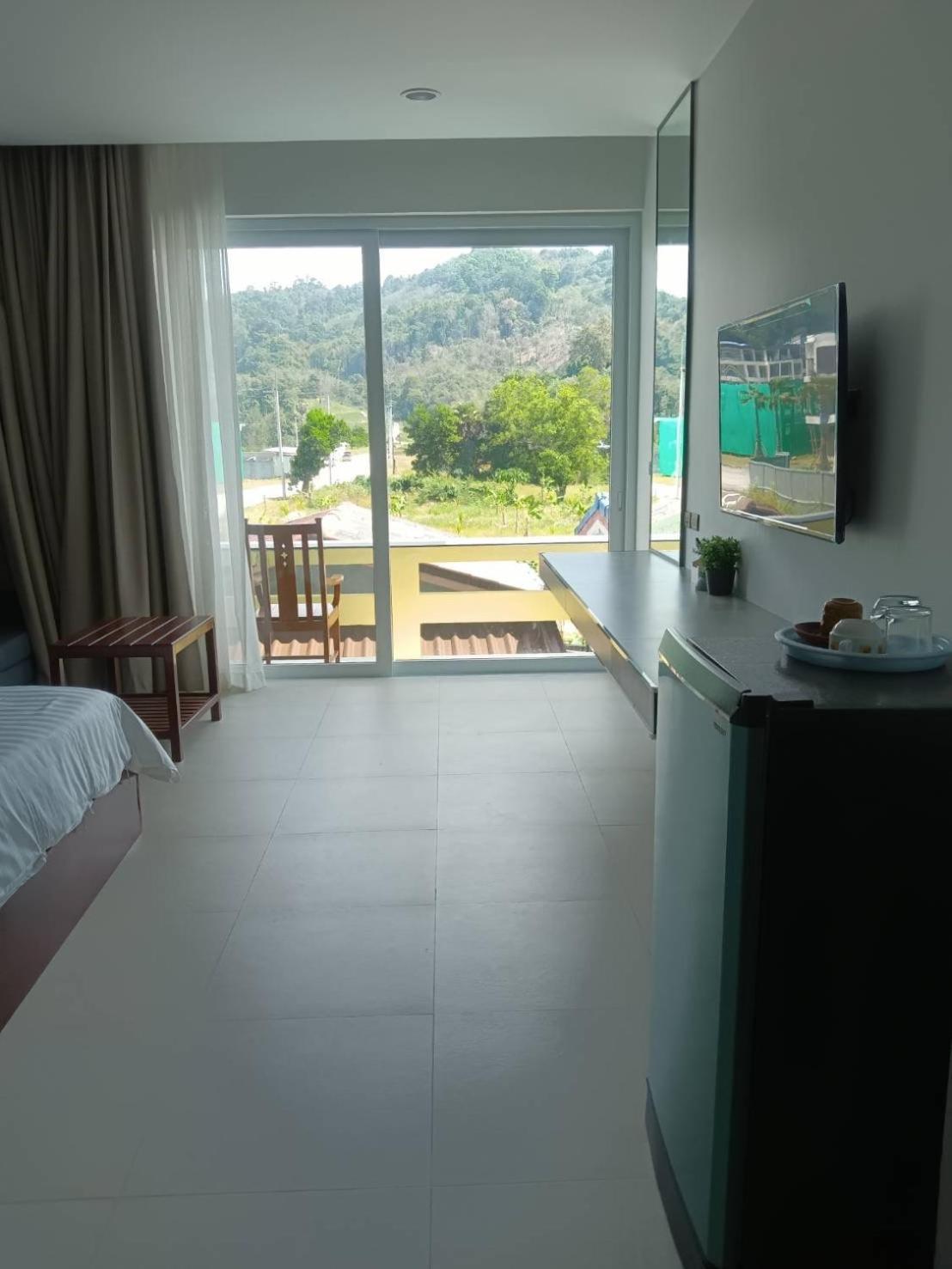 Beach House By Rose Massage Nai Thon Beach Buitenkant foto