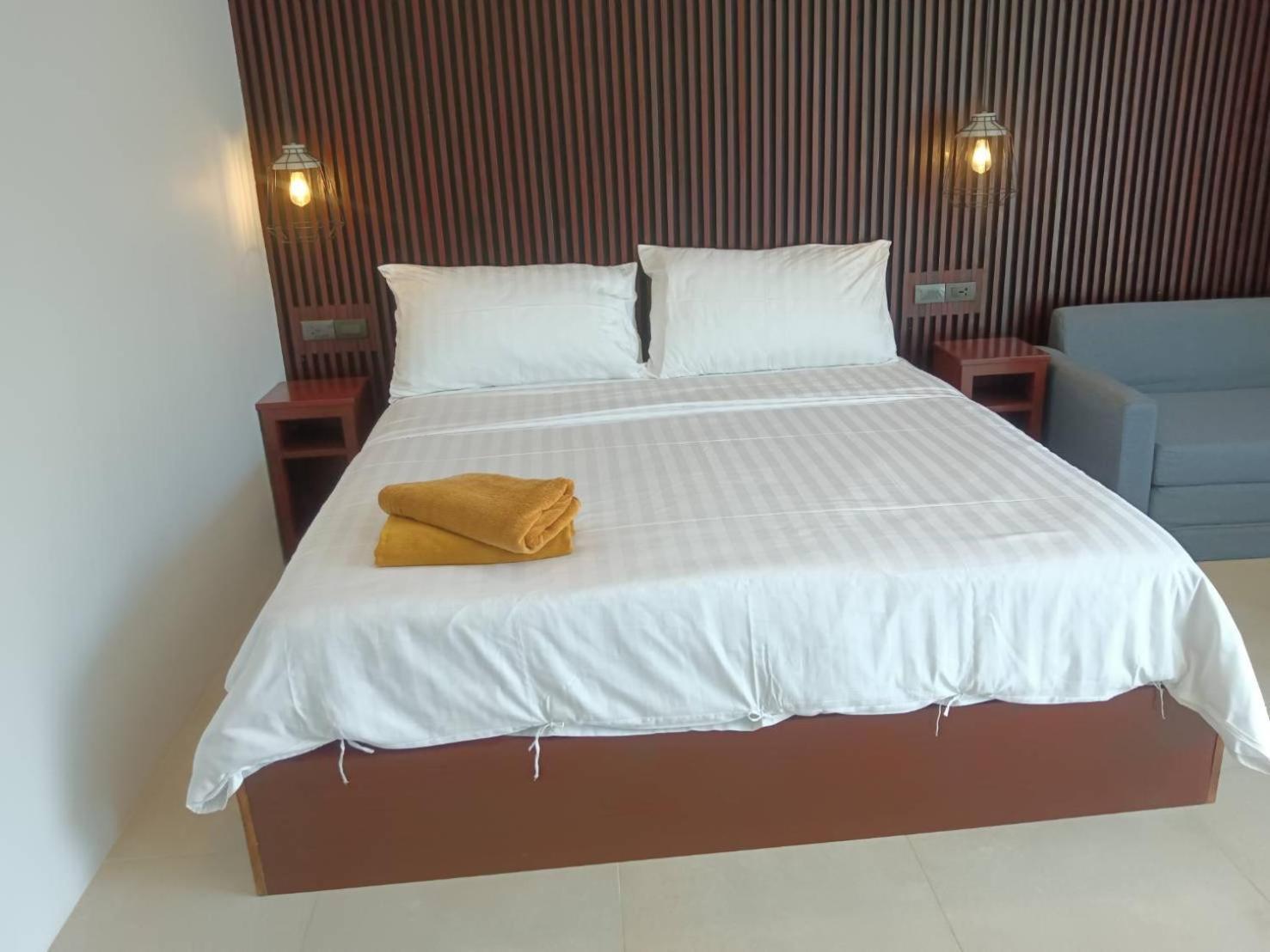 Beach House By Rose Massage Nai Thon Beach Buitenkant foto